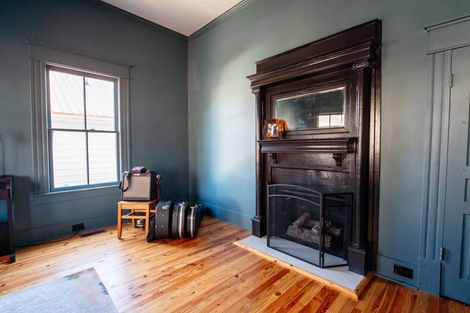 Photo inspiration: Visual Reference: Modernizing A Marvel Thoughtful Renovations Bring An Old West Durham